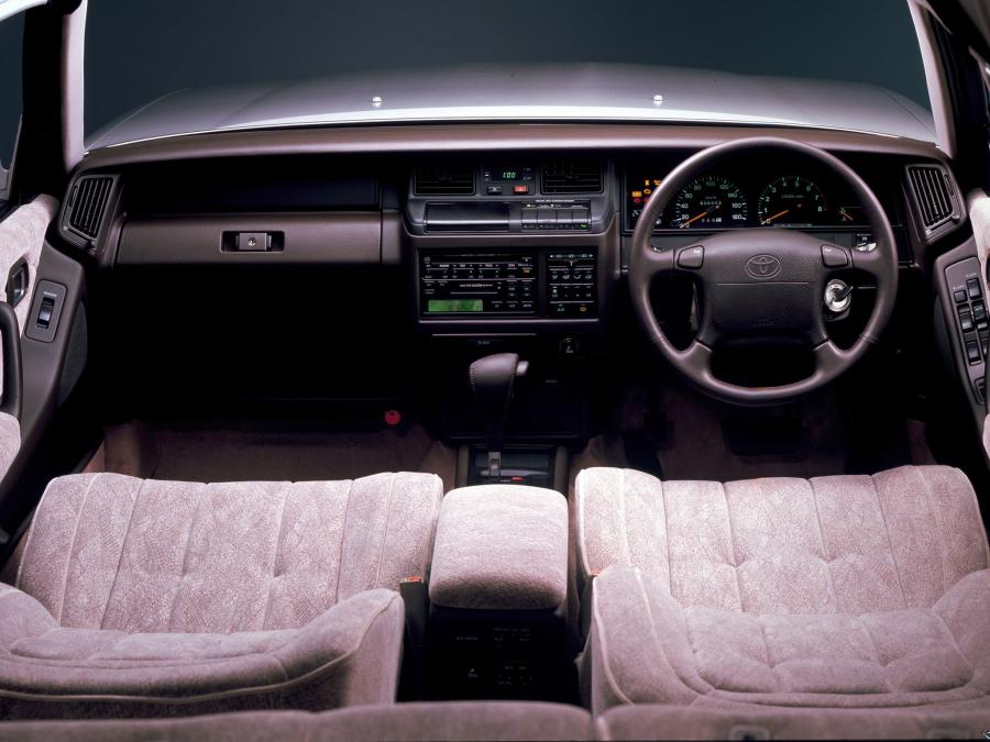  Toyota Crown Wagon 1991 года  (фото 3 из 9)